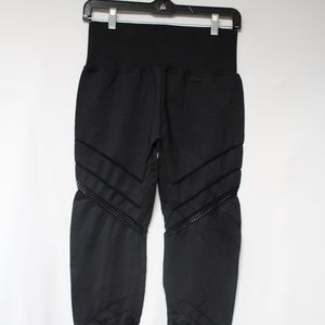 Cut The Frills Cut Out Leggings. Sz. M